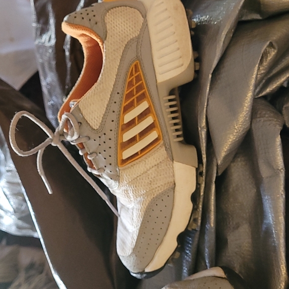Adidas Ladies GOLF SHOES, Climacool, Size 7 white,  Gray and orange trim - Picture 6 of 9